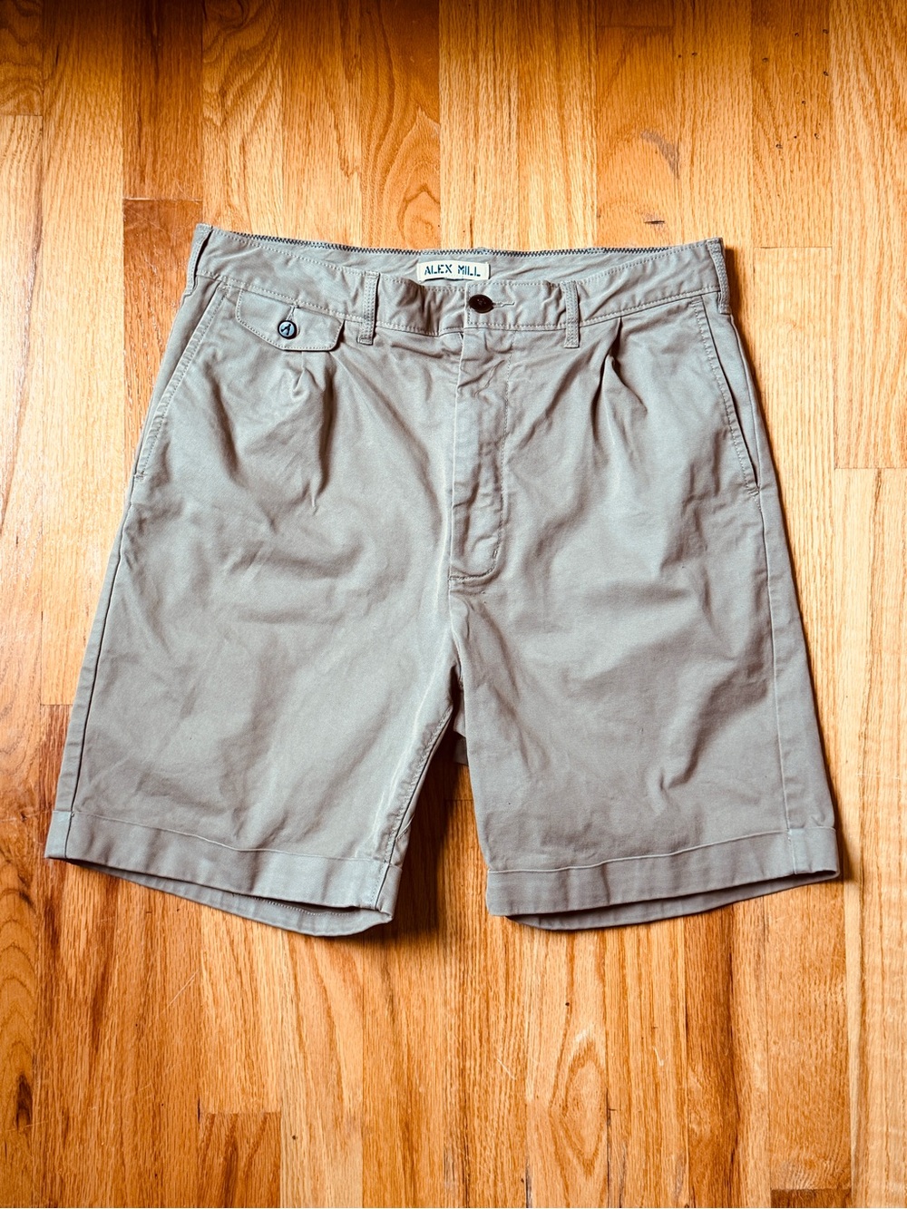 Alex Mill Mens 30W  7” Chino Shorts Khaki Cotton Two-Pleat Buttoned Coin Pocket